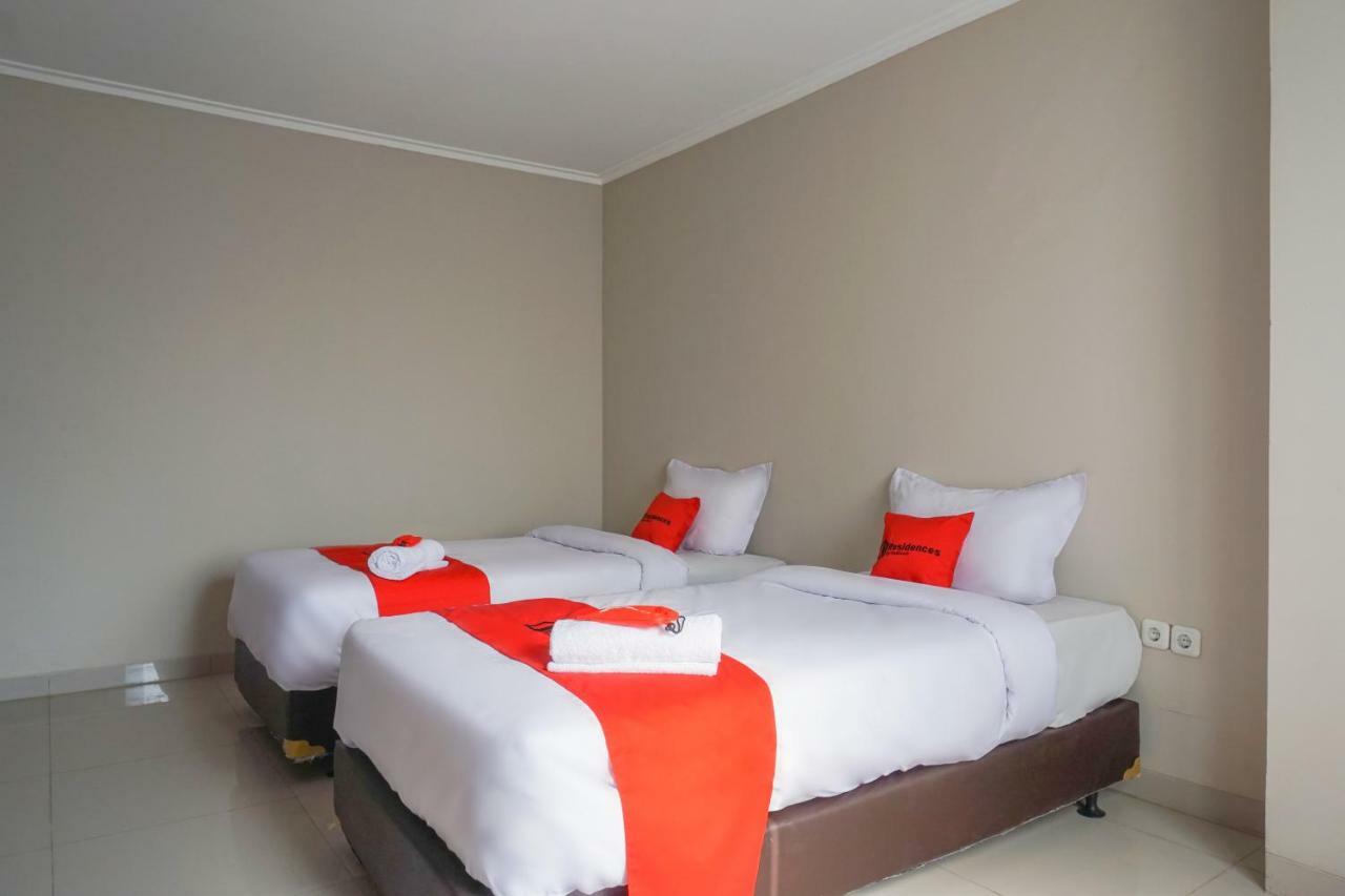 Residences By Reddoorz Near Mt Haryono - Minimum Stay 7 Days Jakarta Bagian luar foto