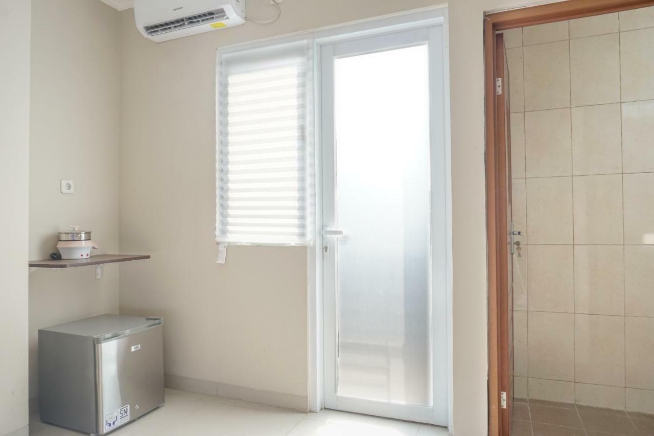 Residences By Reddoorz Near Mt Haryono - Minimum Stay 7 Days Jakarta Bagian luar foto